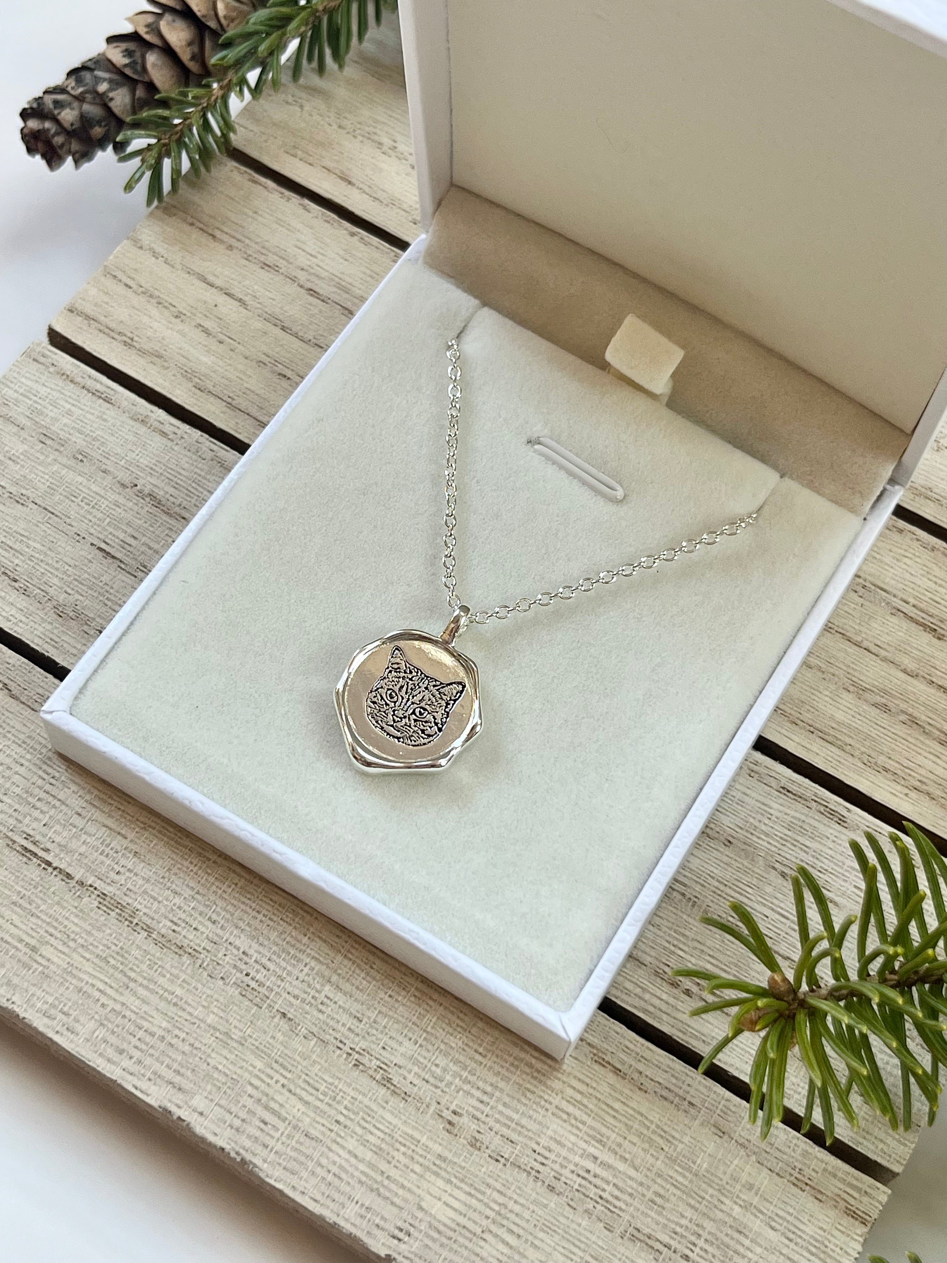 Personalized Pet Portrait Necklace – Custom Wax Seal Pendant, Memorial Keepsake for Pet Loss